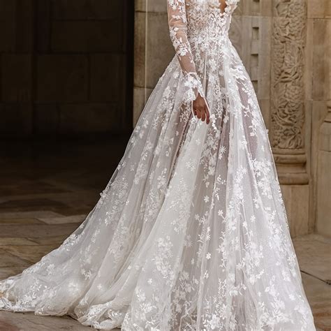Women's Wedding Dresses products for sale .